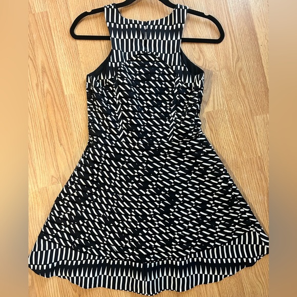 Parker Black & White A-Line Mini Dress. NWT. Size Small - Picture 2 of 14